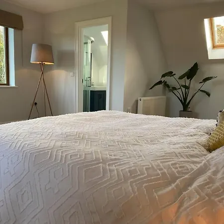 5-bedroom House Close To Beach Rathmullan